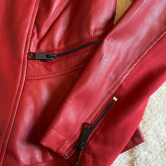 Pamela McCoy Red Jacket - Picture 2 of 8